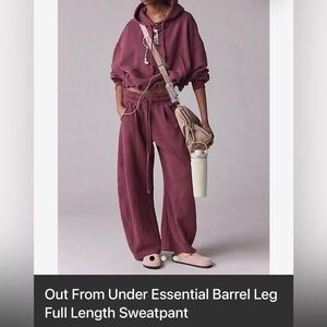 Urban Outfitters Barrel-Leg Sweatpants in Wine